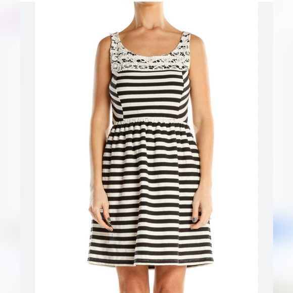 Anthropologie Dresses & Skirts - Anthropologie x Maison Jules Lace/Striped Dress Size Medium